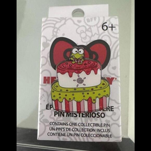 Loungefly Sanrio Hello Kitty & Friends Cake Pin Blind Box Glitter - Picture 1 of 1